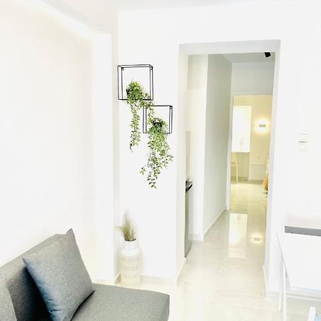 White Studio Preveza Luaran gambar