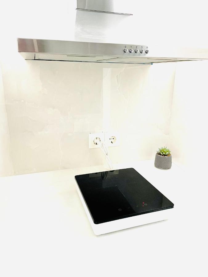 White Studio Preveza Luaran gambar